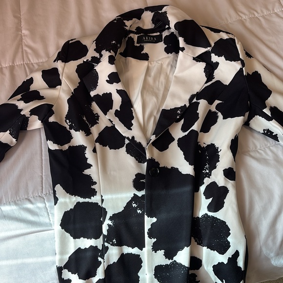 AKIRA sz small, black/white Blazer - Picture 4 of 4
